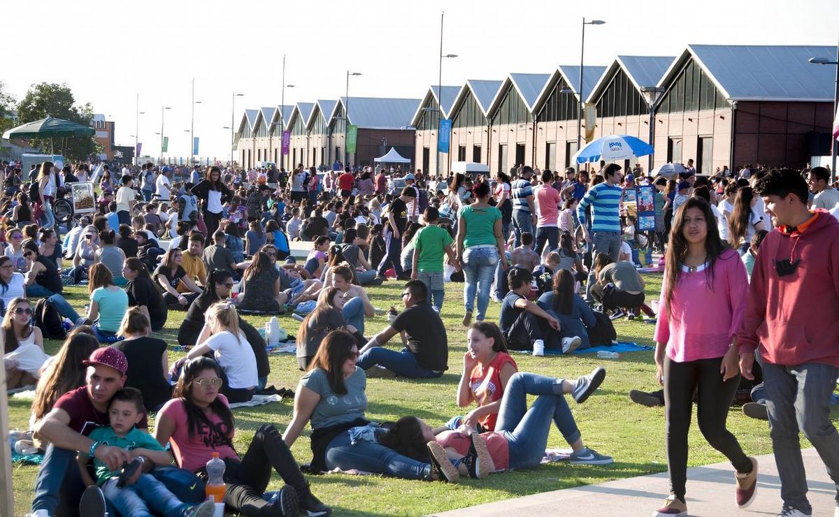 Festejos del día de la primavera en Rosario.