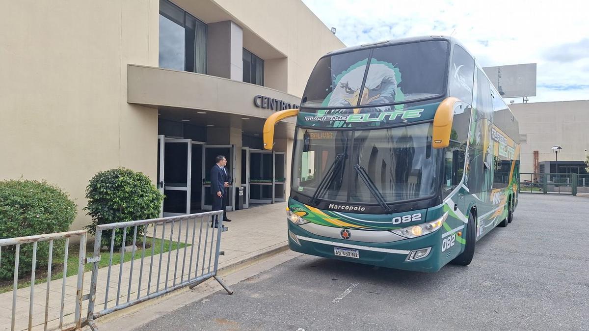 El plantel de Bolivia arribó este martes a Córdoba.