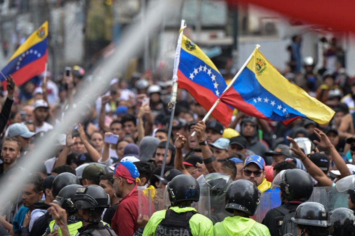 Crecen las protestas en Venezuela (Twitter),