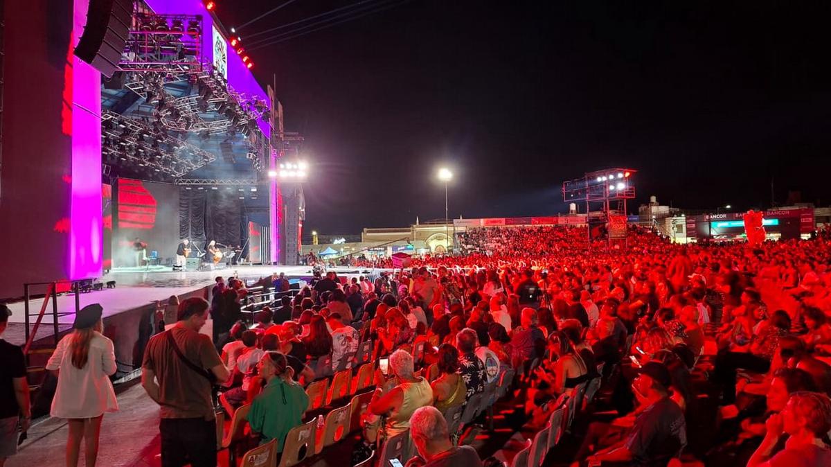 La segunda luna coscoína.