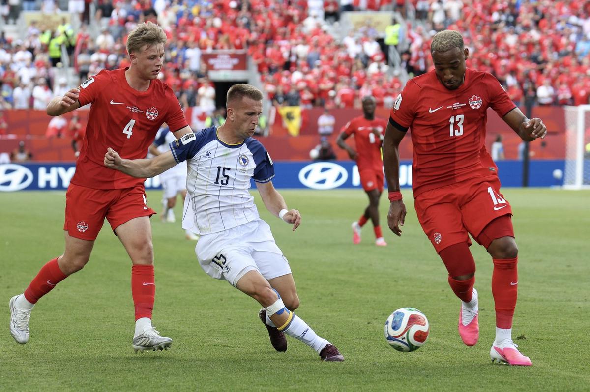 Canadá y Bosnia se enfrentan en territorio canadiense. (Foto: @CANMNT_Official)
