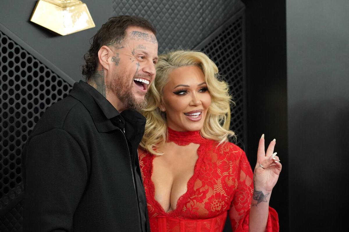Jelly Roll solicita el divorcio tras 10 años de matrimonio por diferencias irreconciliables