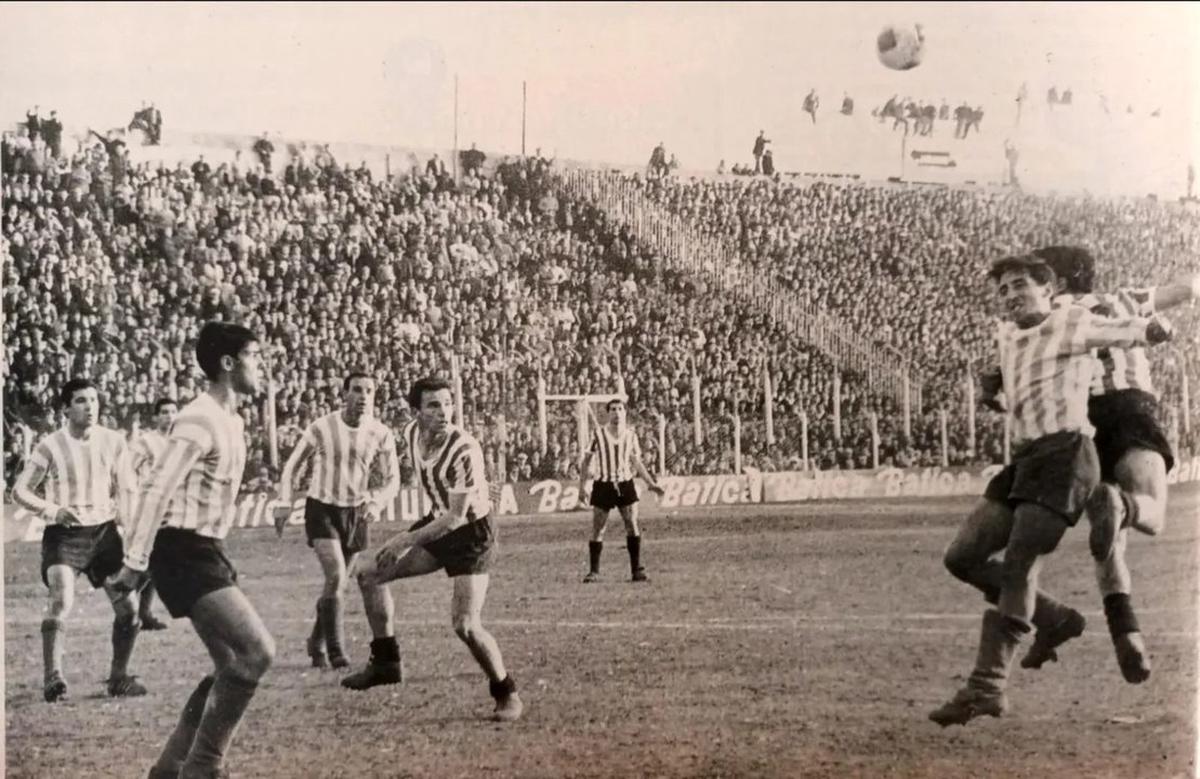 Estudiantes y Racing se encuentran casi 60 años después en una final.