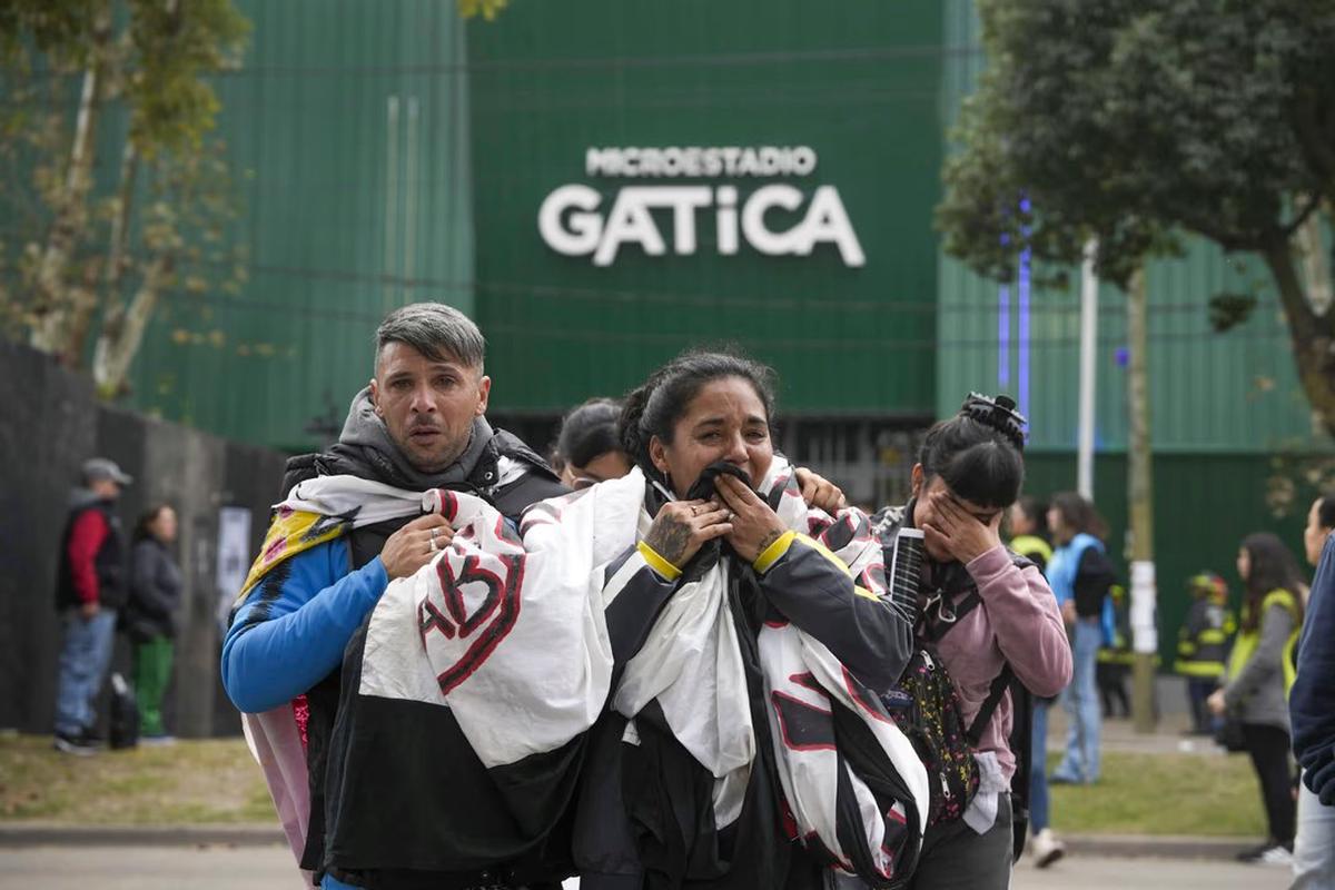 Más de un millón de fanáticos despidieron a Carlos \