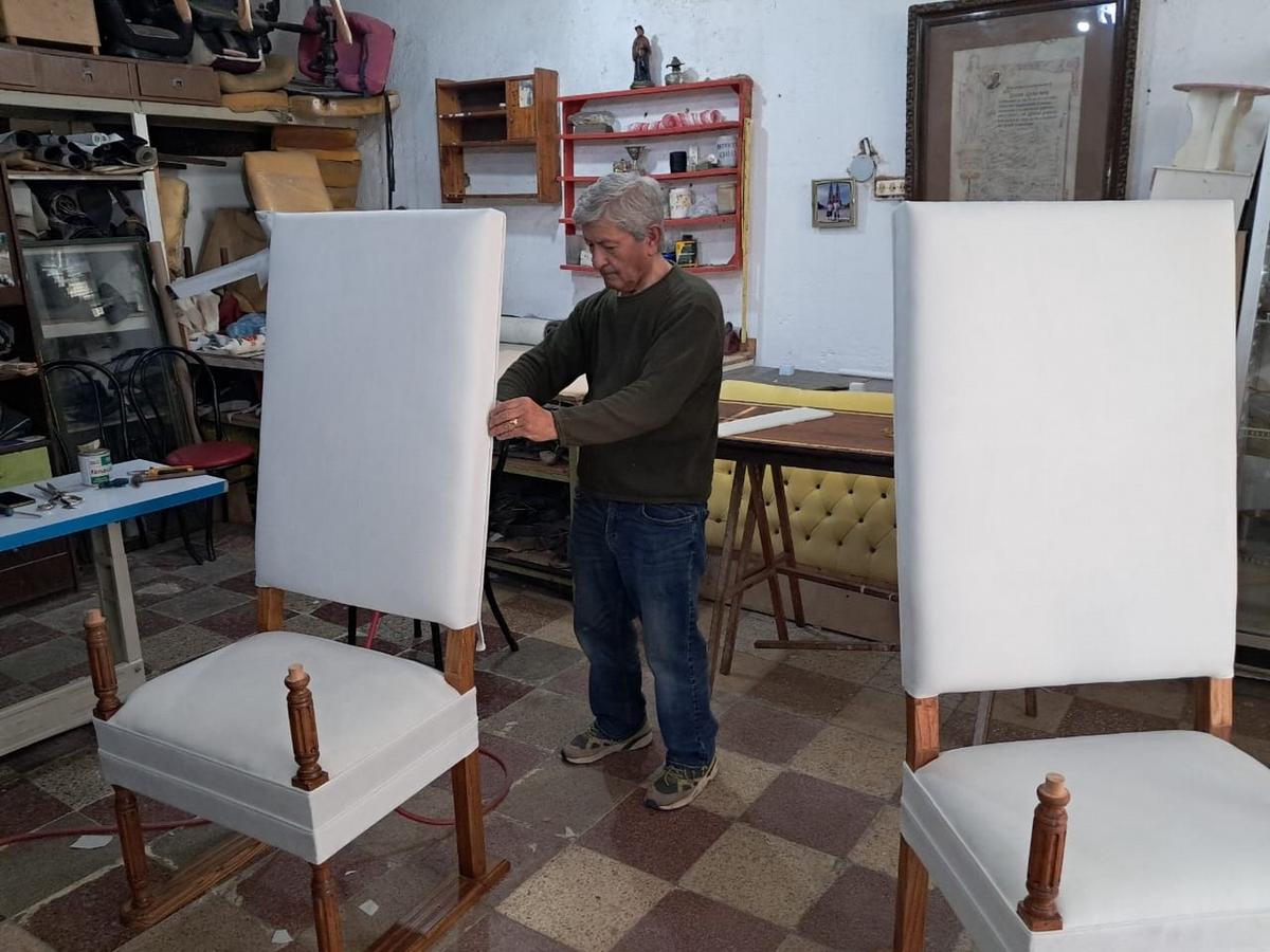 El tapicero que vistió las sillas del Papa