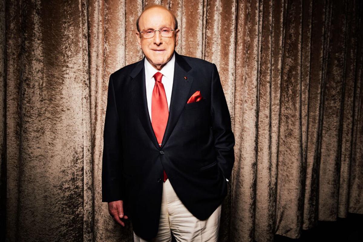 Muere a los 94 años Clive Davis, creador de estrellas de la industria musical