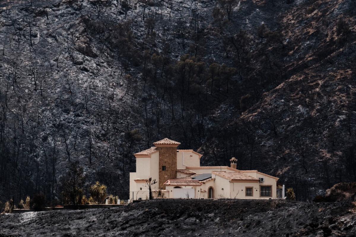 Autoridades españolas identifican a las 13 víctimas del mortal incendio en el sur del país