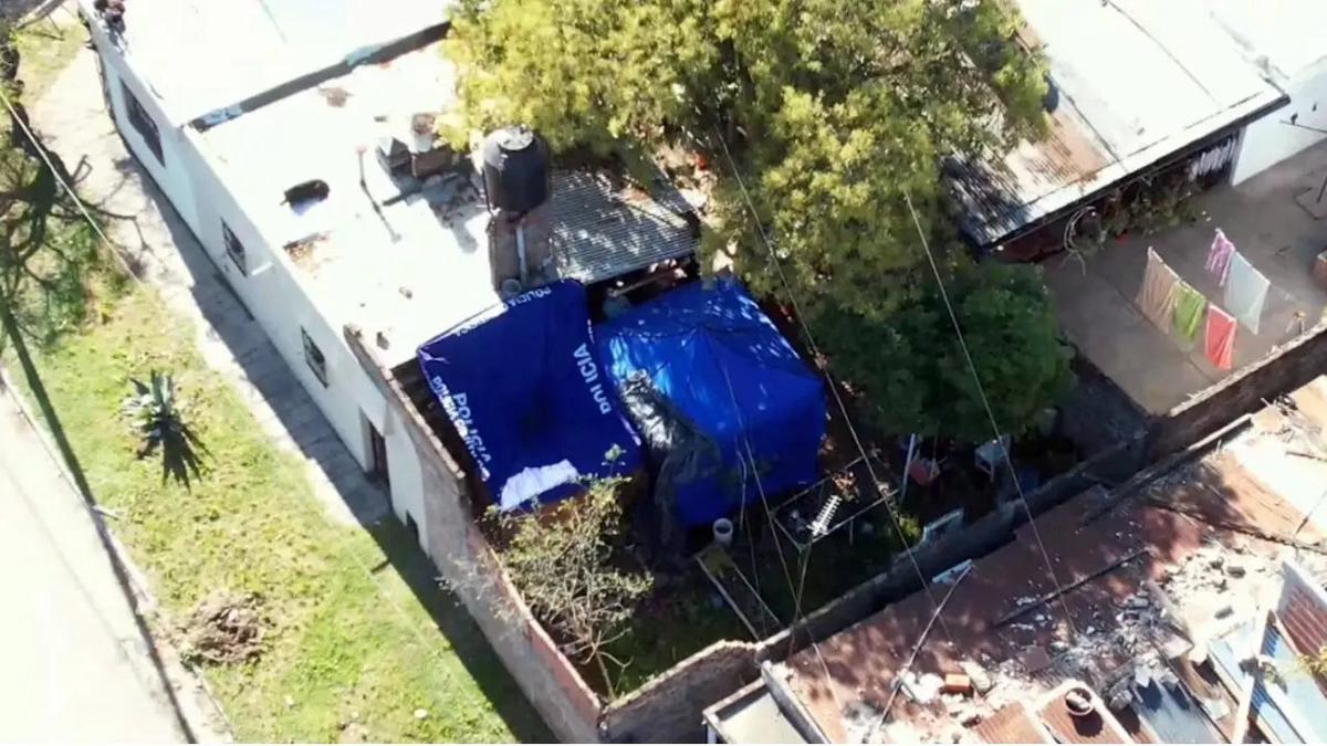 La casa donde fueron encontradas asesinadas las tres chicas.