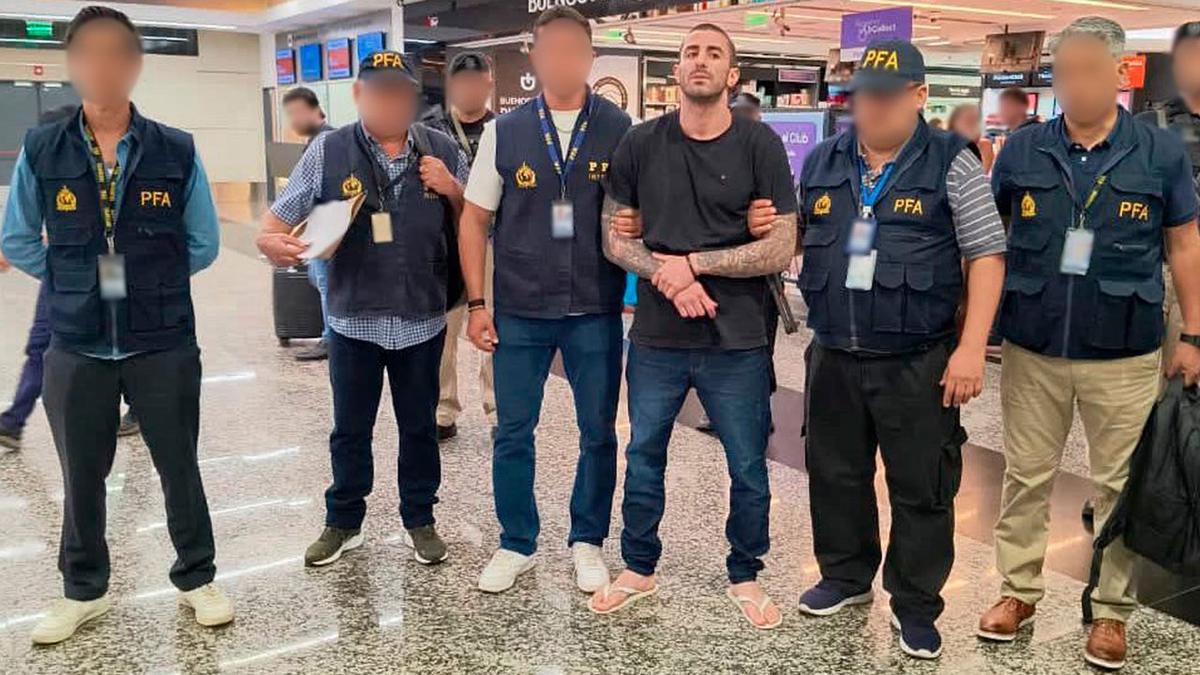 Sicario uruguayo extraditado se niega a declarar por dos homicidios en Argentina