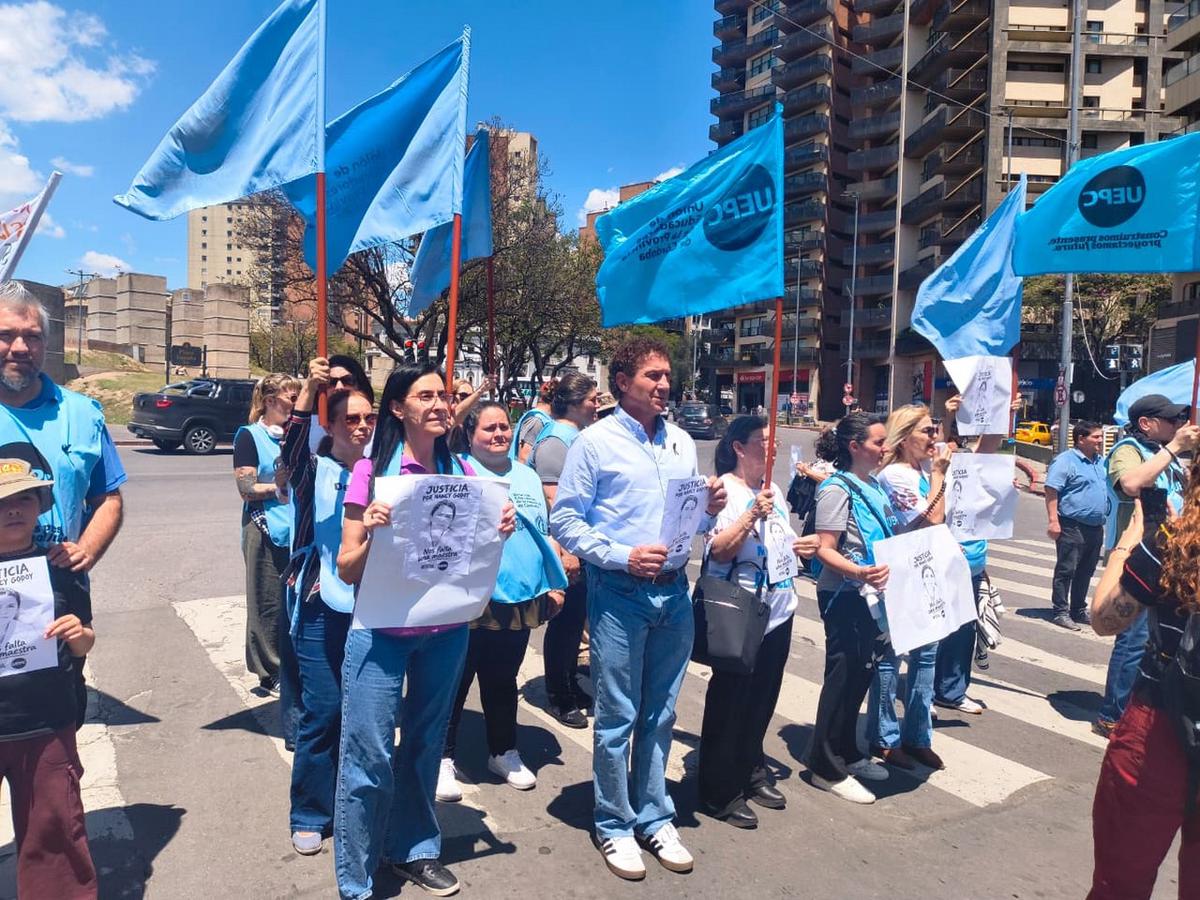 Paro y marcha en reclamo de justicia por el femicidio de la docente Nancy Godoy.
