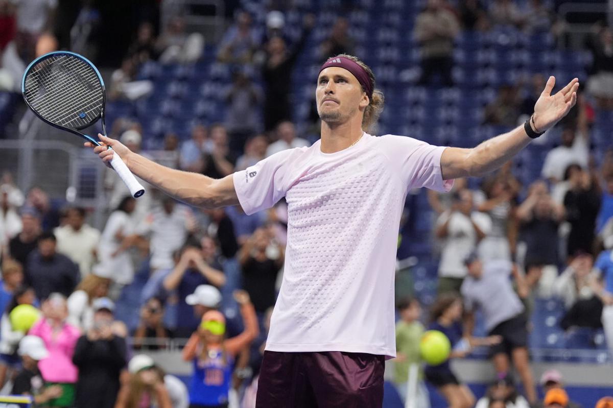 El 1er preclasificado Alexander Zverev reacciona a tiempo y evita caer en 1ra ronda del US Open