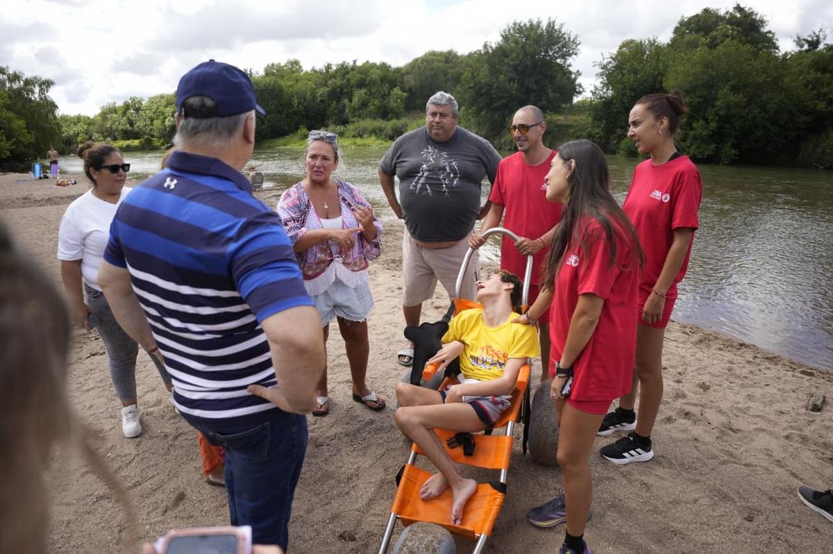 Inauguraron una playa universal en Villa María para personas con discapacidad