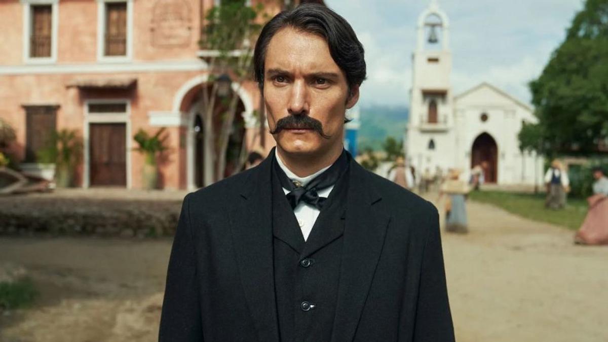 El coronel Aureliano Buendía, protagonista de la segunda temporada de Cien años de soledad.