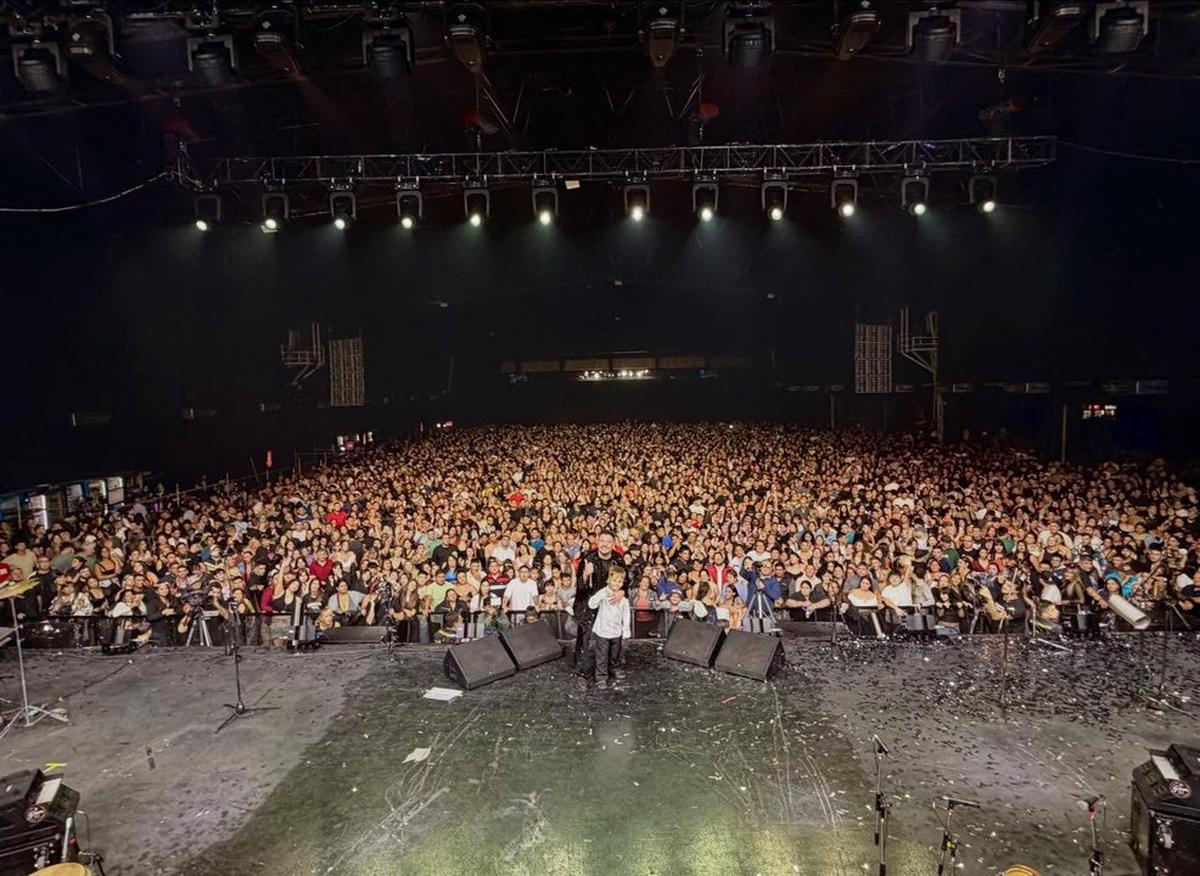 Un cantante de cuarteto enfrenta cargos por incumplimiento de cuota alimentaria durante un show
