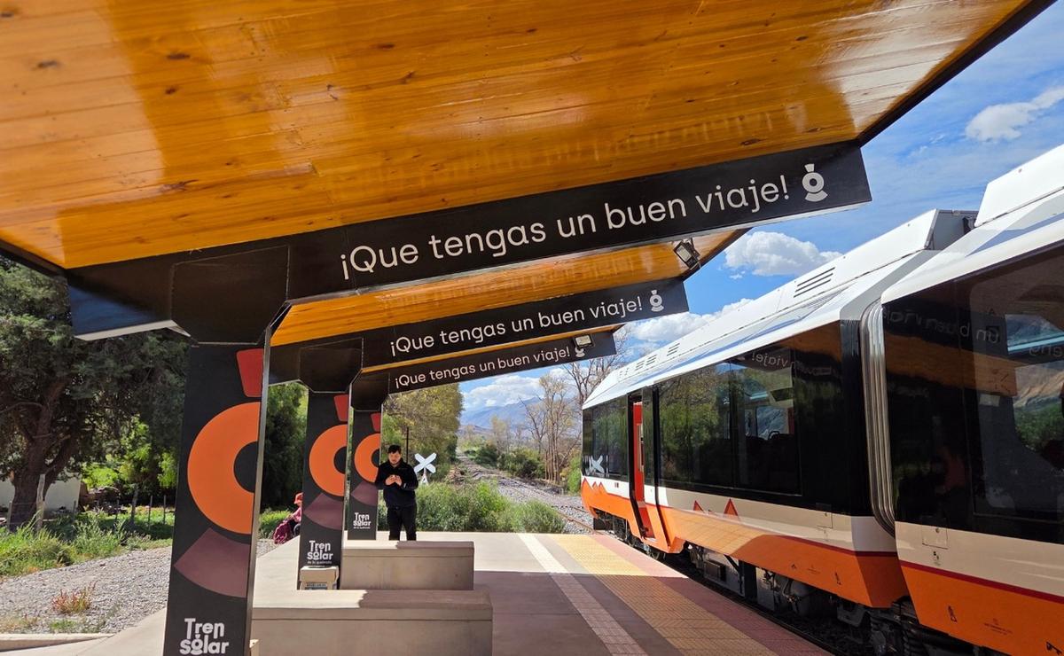 Un viaje inolvidable en el tren solar: una apuesta por la ecología y el turismo.