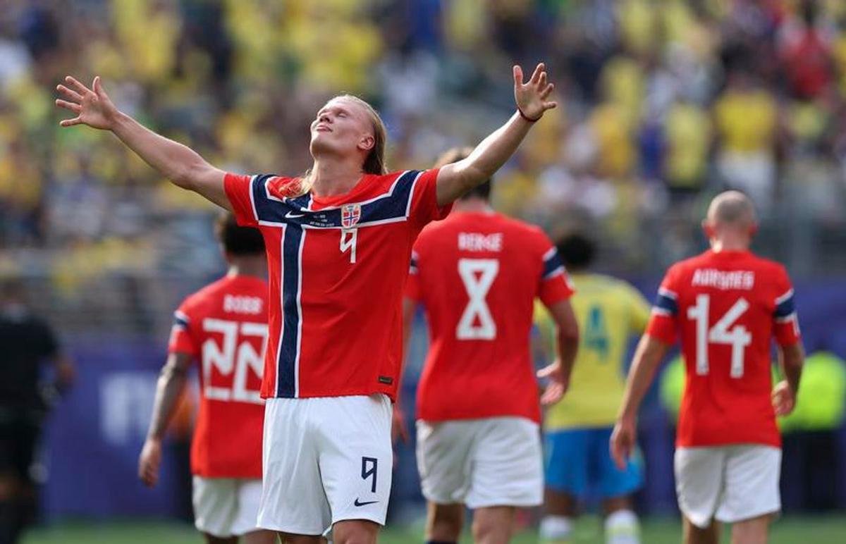 Erling Haaland palpitó el cruce ante Inglaterra.