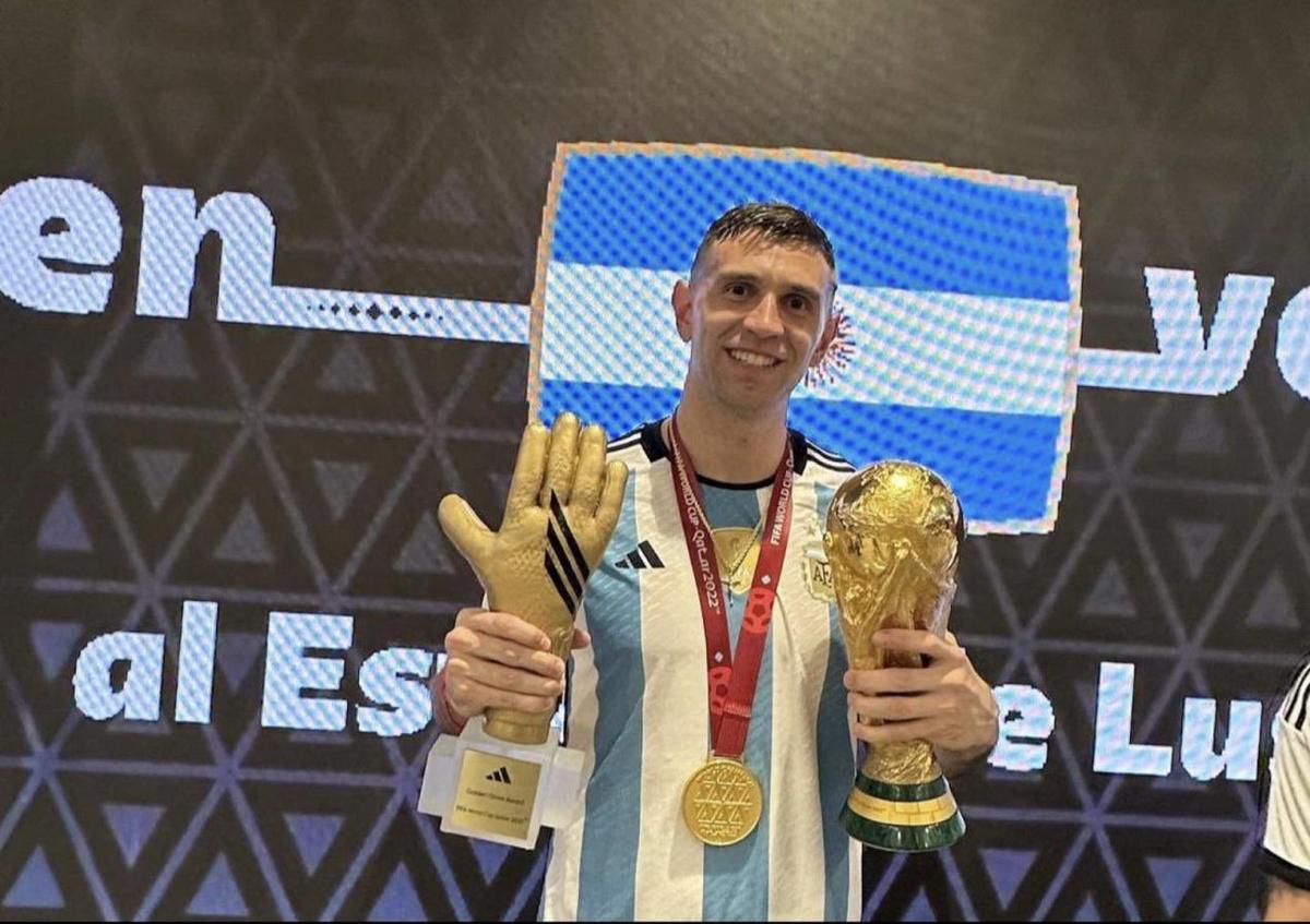 Dibu podría cambiar de club