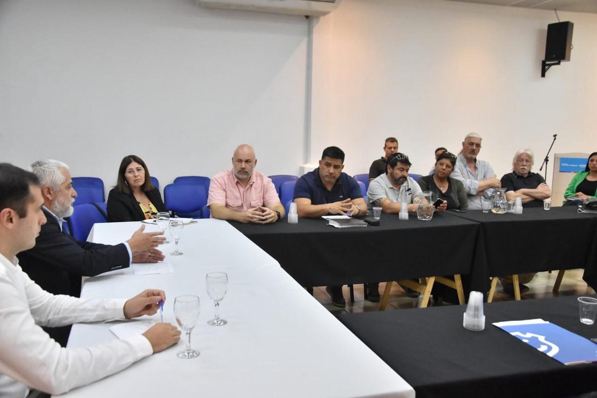 FOTO: Cuarto intermedio para el conflicto entre la Municipalidad y el Suoem. (Prensa Suoem)