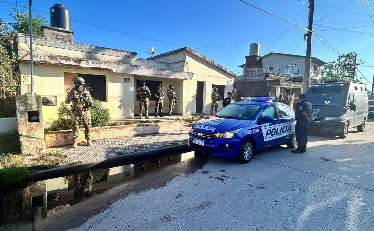 FOTO: Desbarataron una banda de menores en Colonia Lola. (Lucía González/Cadena 3)