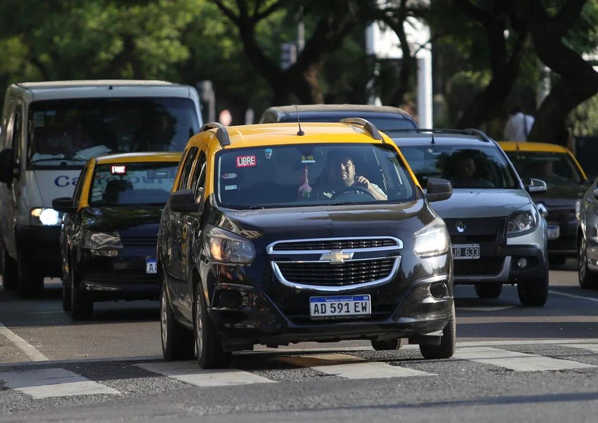 FOTO: Los taxis porteños aumentan las tarifas 50% en noviembre