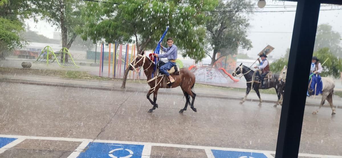 Desfile de la Unión de los Pueblos da inicio a Festival de Jesús María