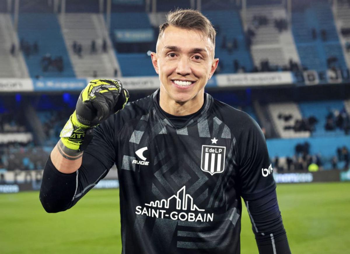 Fernando Muslera, baja en Estudiantes vs. Boca. (@EdelpOficial)