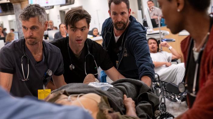 El actor Noah Wyle, elegido el hombre más sexy del mundo en 2026 por la revista PEOPLE
