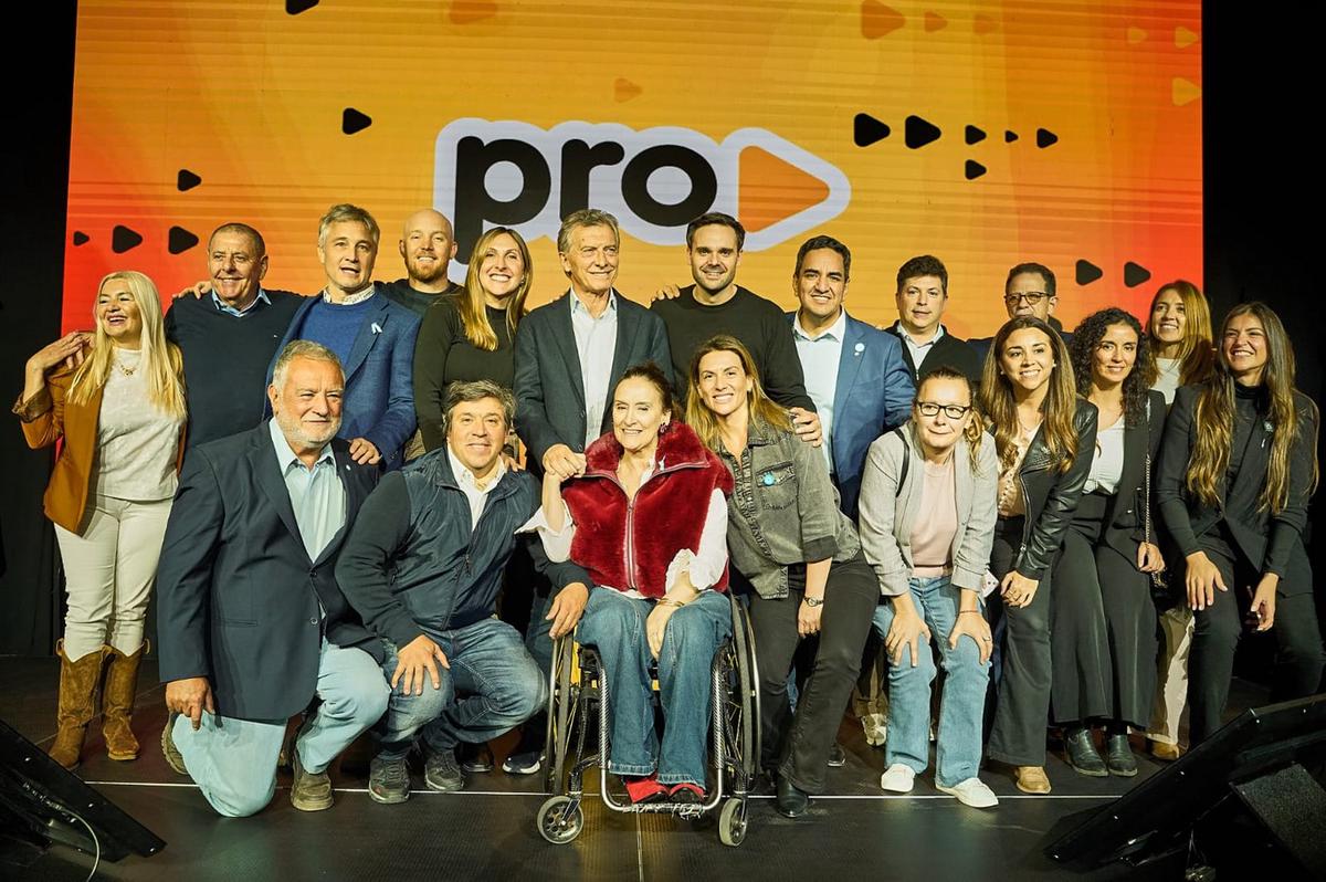 El exmandatario busca relanzar su partido.
