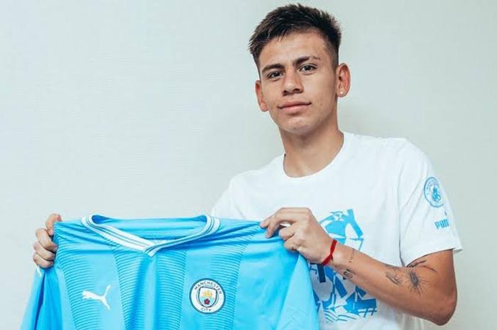 El joven Echeverri sorprendió al picar un penal en la definición ante el Inter de Milán