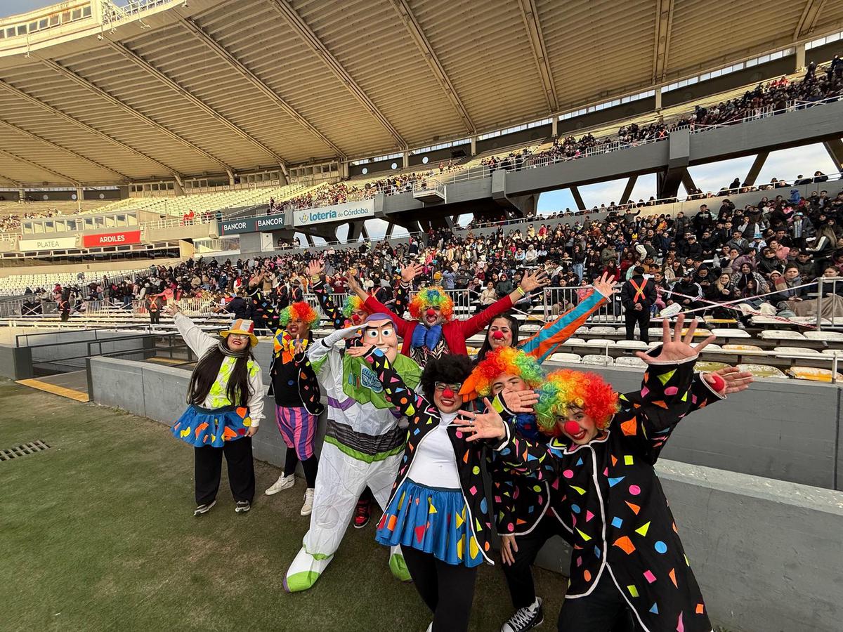 El estadio cordobés, de fiesta para los niños.