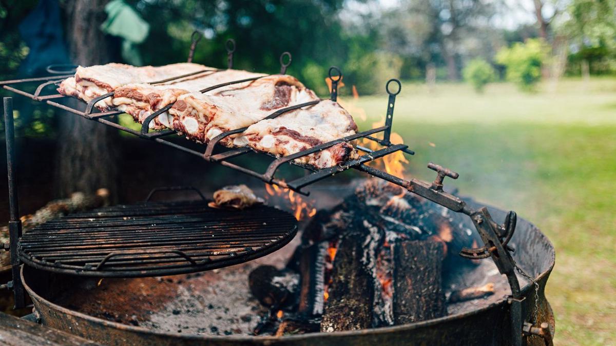 El pueblo tradicional con laguna, costanera y asado a menos de lo que dura un partido de fútbol de CABA