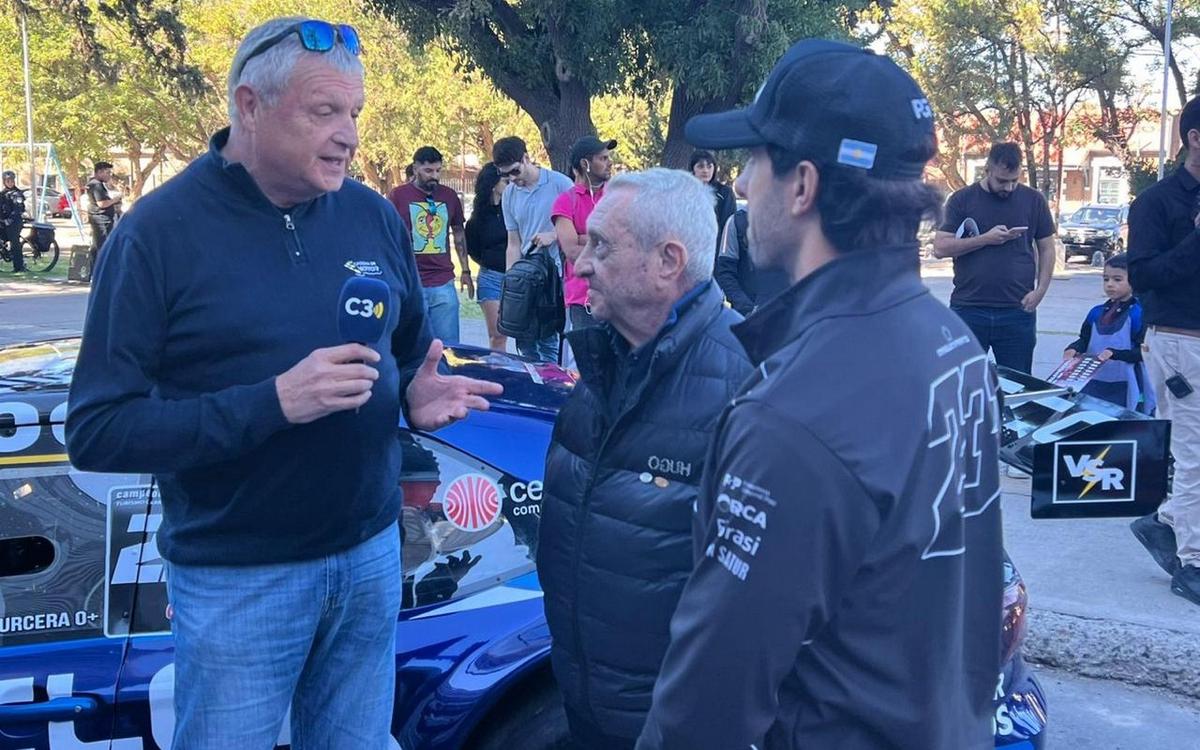 C3M con el presidente del TC, Mazzacane y Urcera, en Neuquén