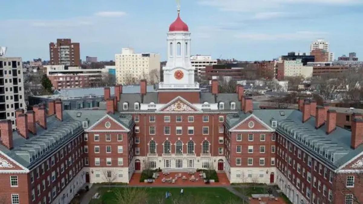 Harvard indemniza con 53 millones tras escándalo de venta de partes de cadáveres