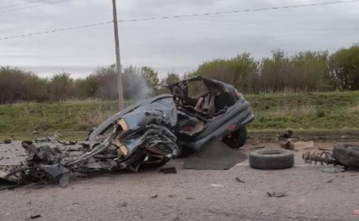 FOTO: El adolescente de 16 años murió en el acto tras el choque.