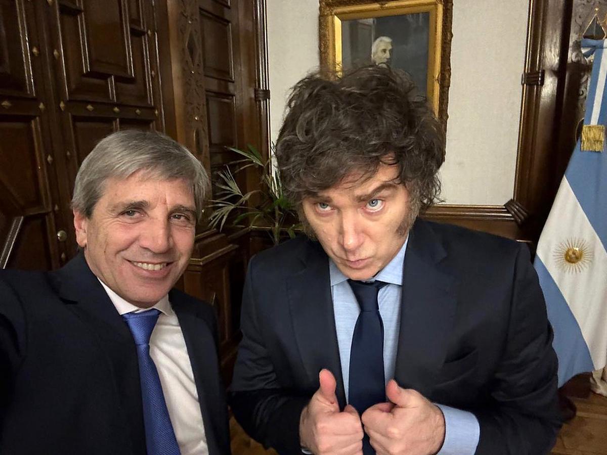Luis Caputo y Javier Milei (NA)