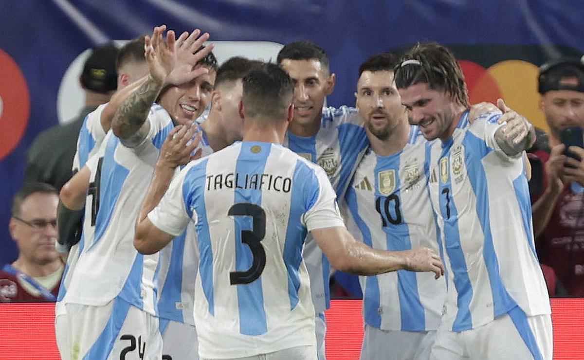 FOTO: Lautaro Martínez festeja el gol del título 