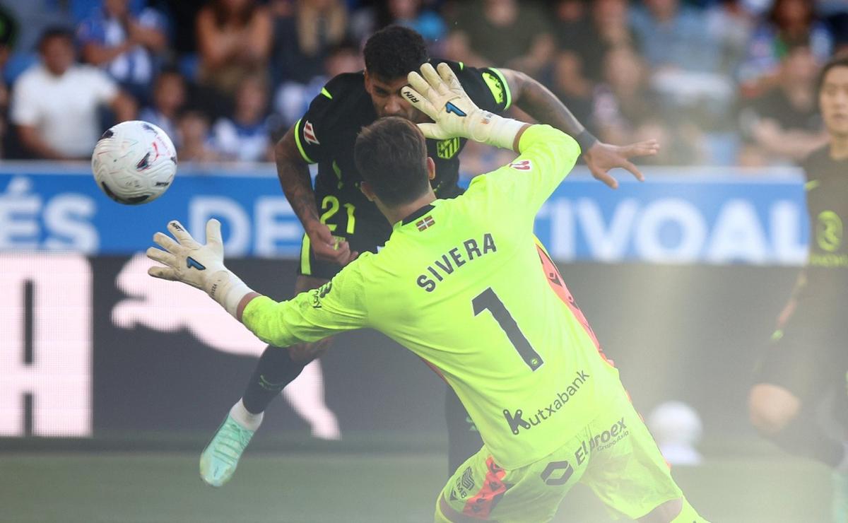 El Atlético Madrid le ganó al Alavés con un gol agónico del