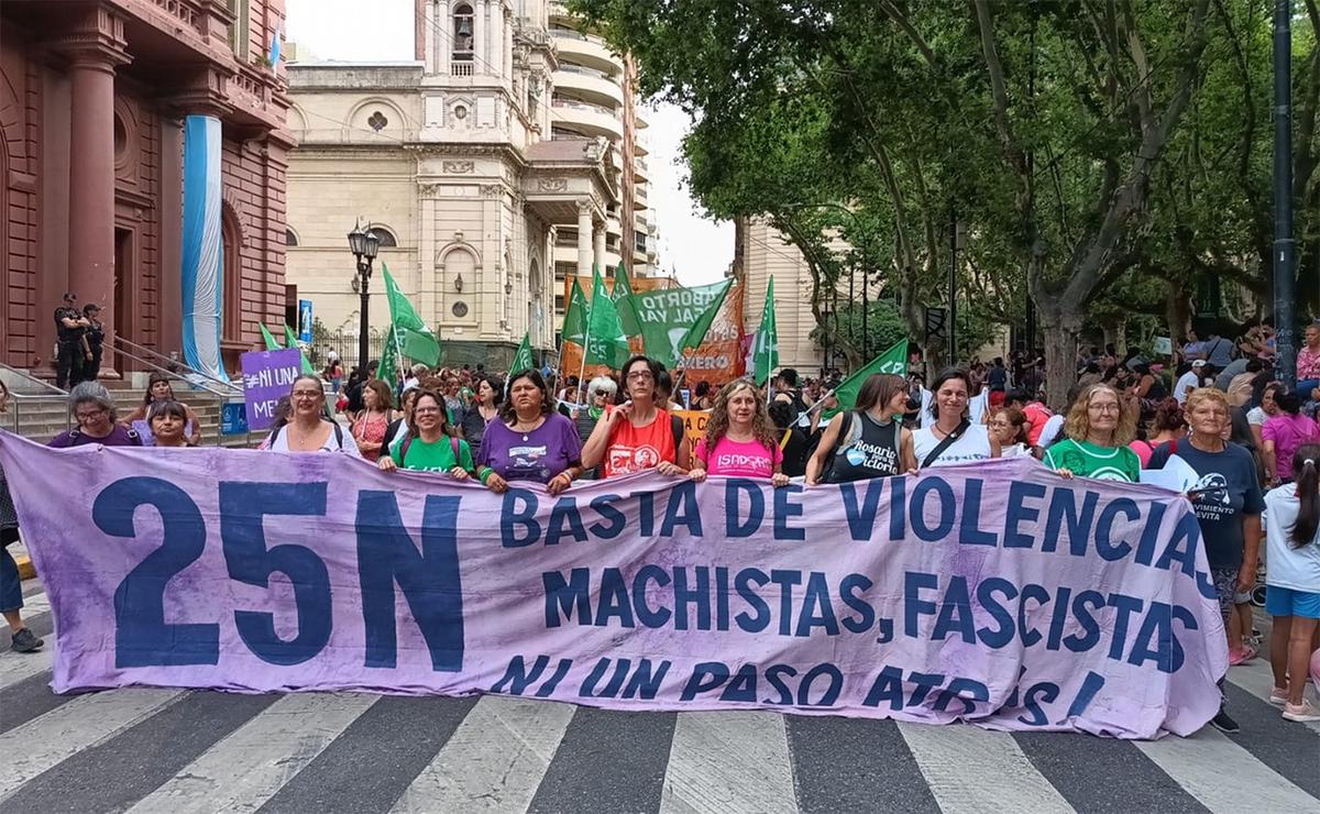 FOTO: Marcha en Rosario por la eliminación de la violencia contra las mujeres.