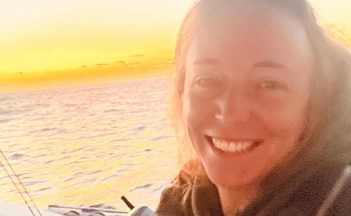 Una familia recorre más de 4.000 kilómetros por el Atlántico en vela rumbo al Caribe.