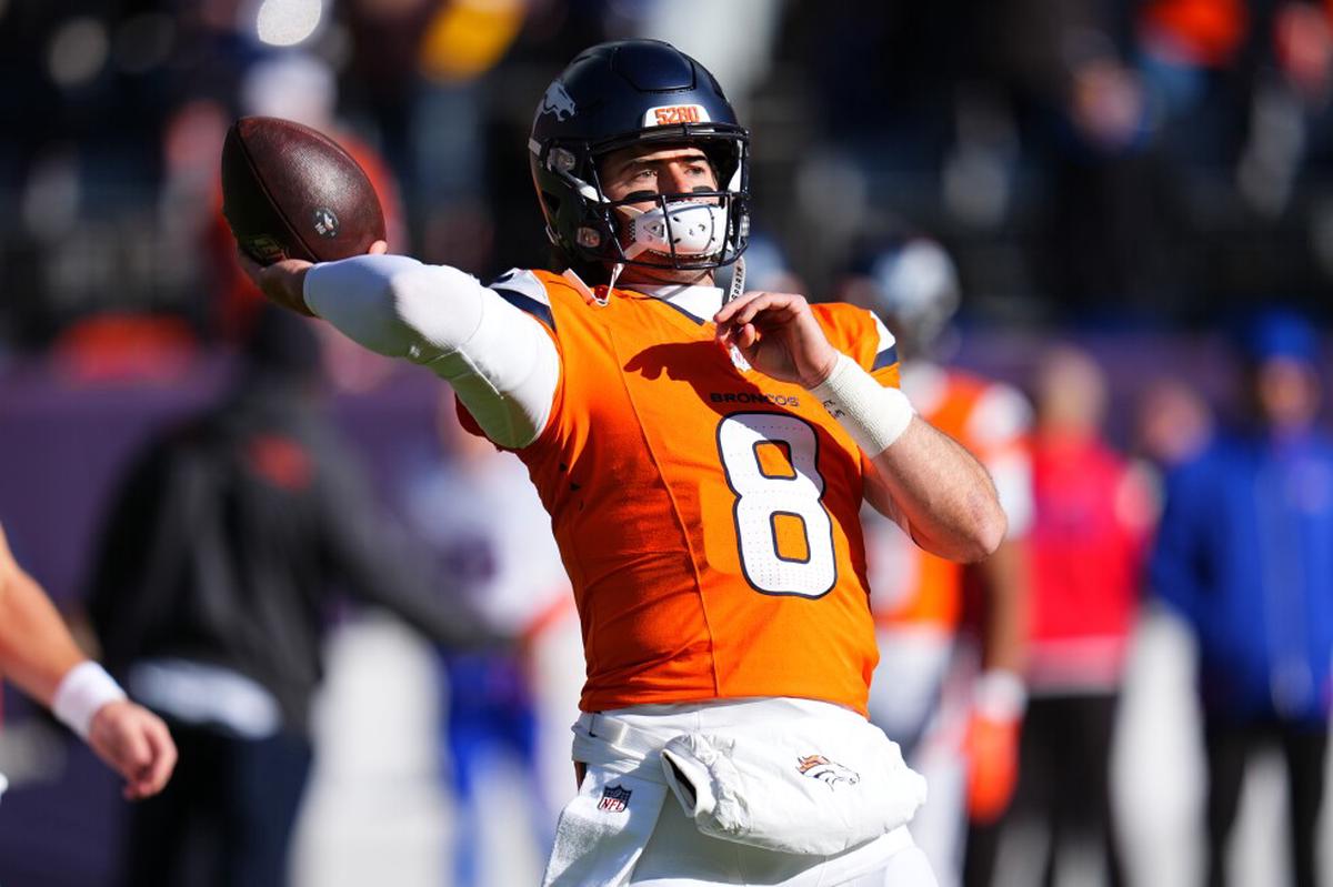 Jarrett Stidham, quarterback de emergencia de Broncos, enfrenta a su exequipo en final de la AFC
