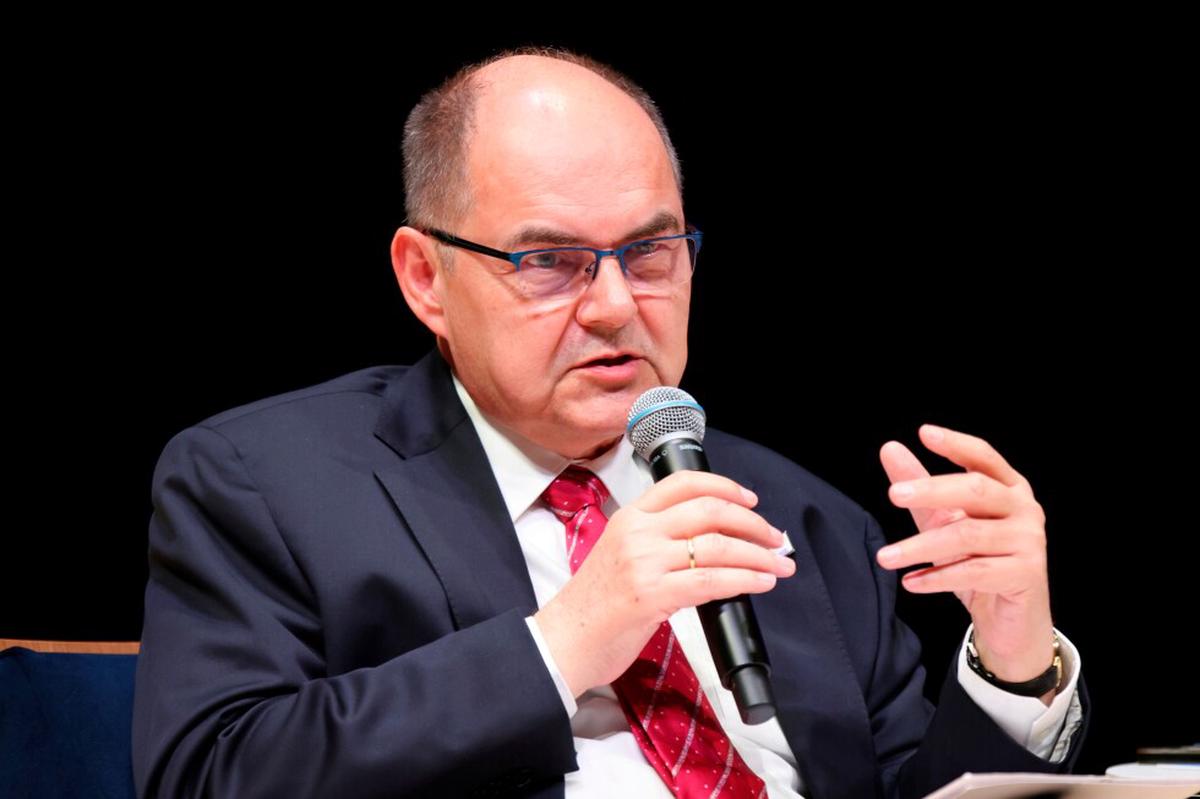 El enviado de paz para Bosnia, Christian Schmidt, dejará su cargo tras tensiones políticas