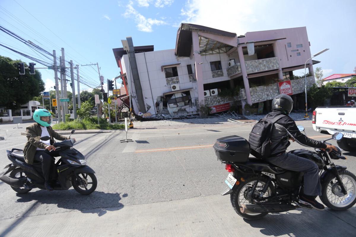 Simulacros ayudaron a evitar más muertes cuando un fuerte sismo remeció el sur de Filipinas