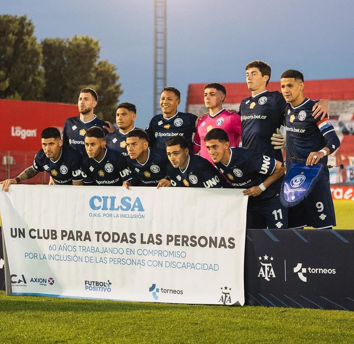 El jugador de Independiente Rivadavia se rompió el ligamento cruzado.