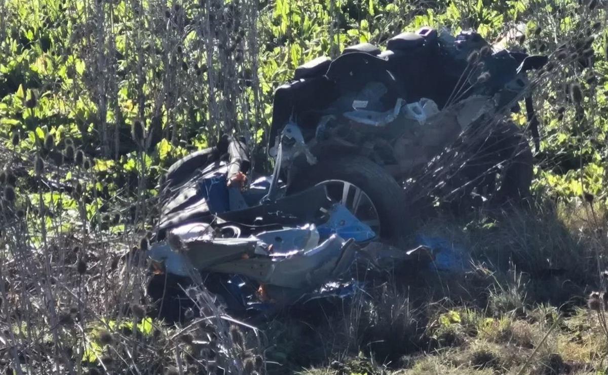 El auto quedó destrozado.