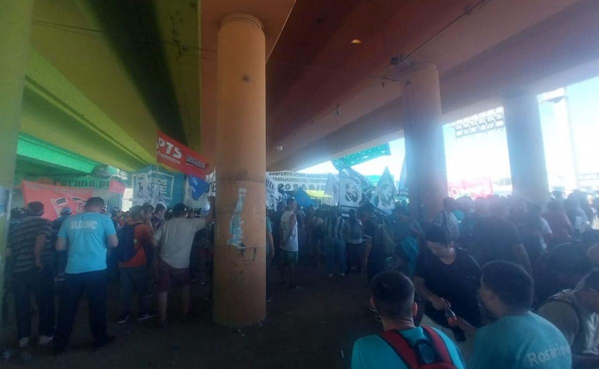 FOTO: La manifestación en el acceso oeste.