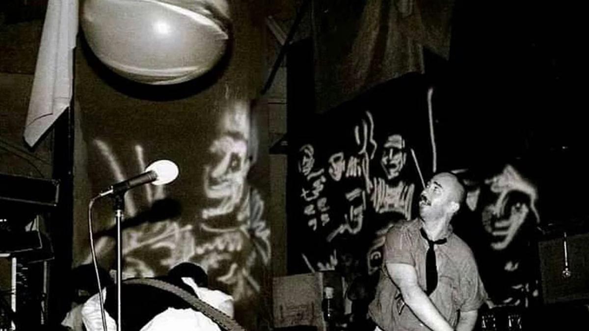 El 18 y el 25 de octubre de 1986, Patricio Rey y sus Redonditos de Ricota presentó en vivo el disco Oktubre en la disco Paladium.