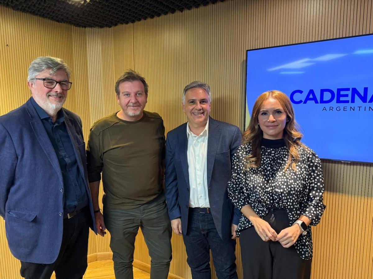 El gobernador Martín Llaryora, en los estudios de Cadena 3.