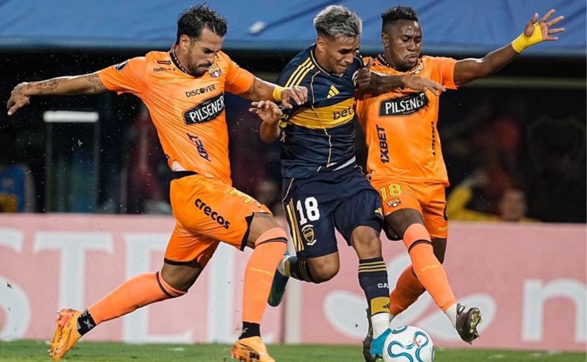 Boca recibe a Barcelona en La Bombonera.