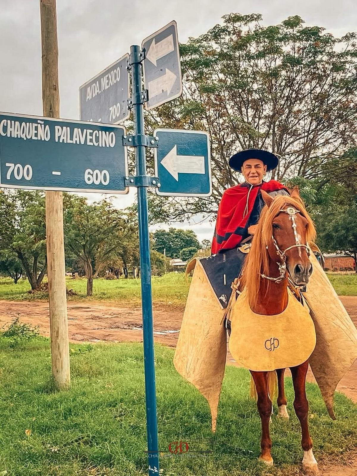 La ciudad se viste de fiesta con música folclórica, reencuentros emotivos