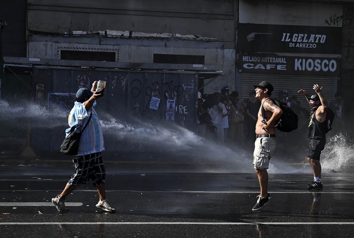 Incidentes en las afueras del Congreso. (Foto: Maximiliano Luna/NA)